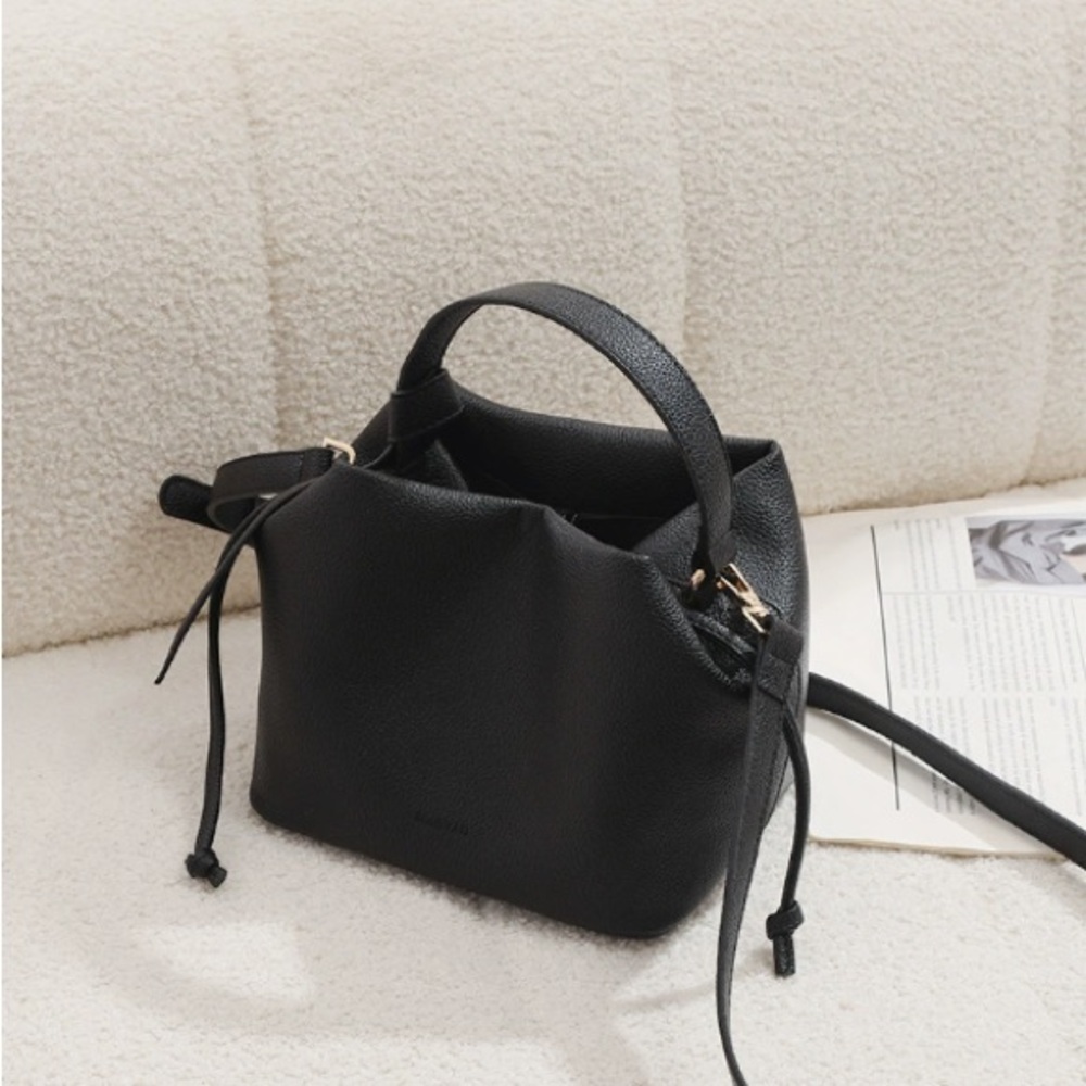 Chic Black Mini Bag - image 1